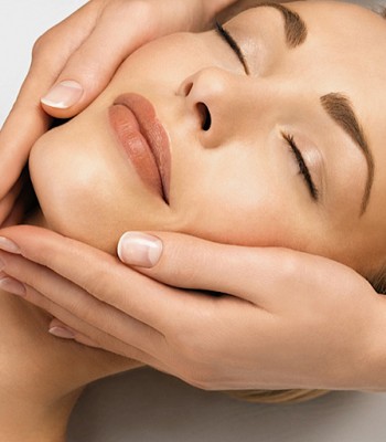 Il massaggio terapeutico al viso per donna e uomo!