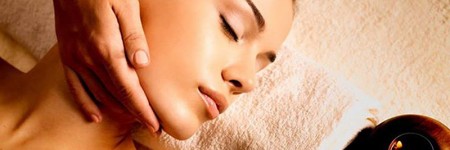 Promozione estate 2023: il massaggio terapeutico al viso per donna e uomo!