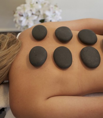 Il meraviglioso Hot Stone Massage